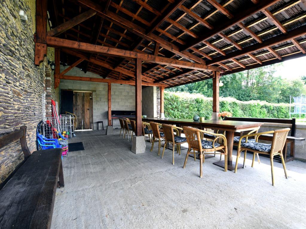 Spacious Holiday Home In Lierneux With Garden 外观 照片