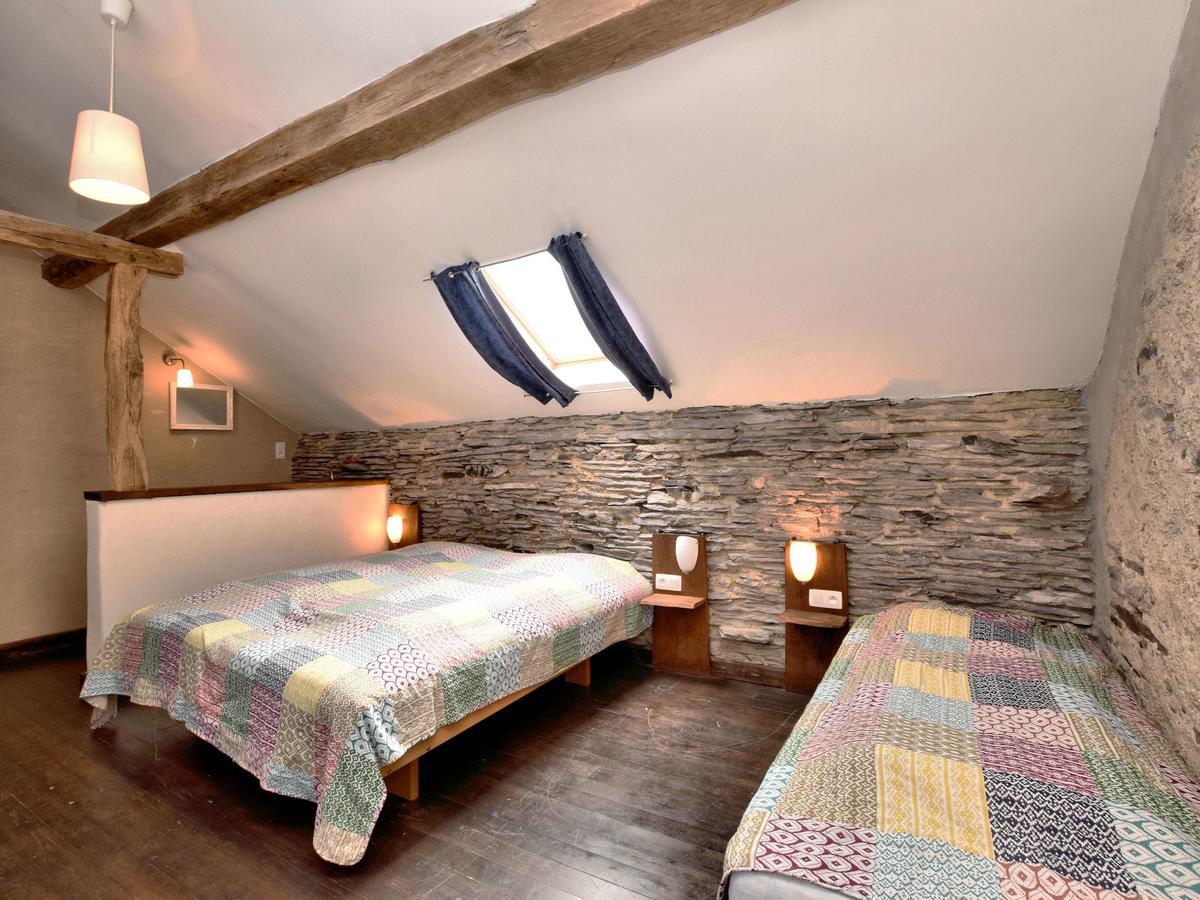 Spacious Holiday Home In Lierneux With Garden 外观 照片