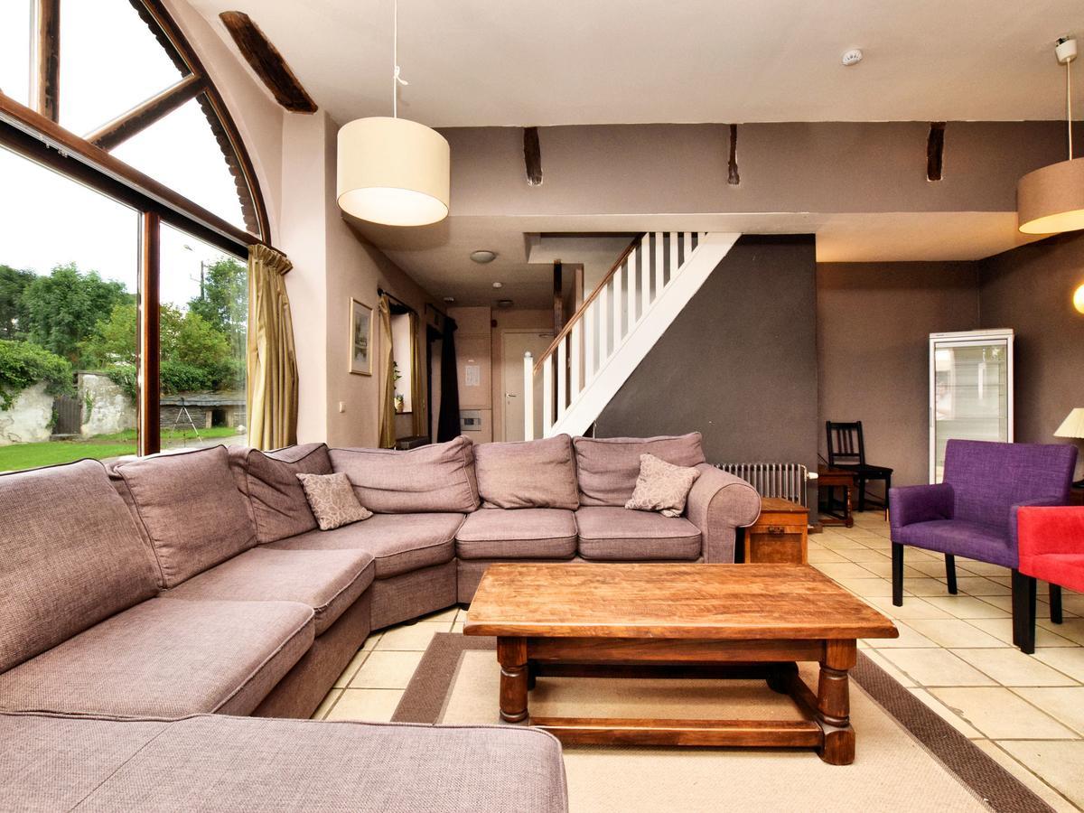 Spacious Holiday Home In Lierneux With Garden 外观 照片